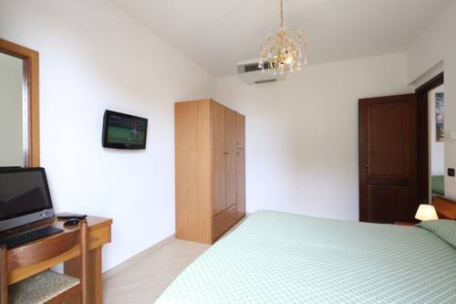 Imagen de la habitación del Hotel Residence Kriss. Foto 15