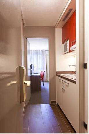 Imagen de la habitación del Hotel Residence La Reserve. Foto 9