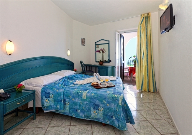 Imagen de la habitación del Hotel Residence La Rosa, Forio. Foto 2