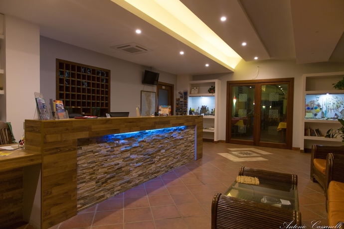 Imagen de los interiores del Hotel Residence La Taverna. Foto 13