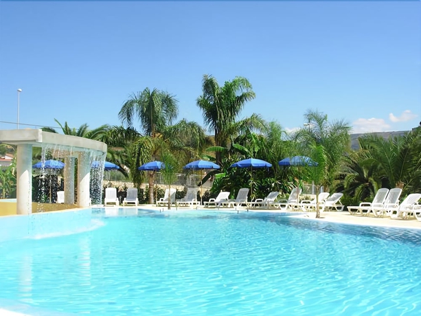 Imagen de la piscina del Hotel Residence La Taverna. Foto 14