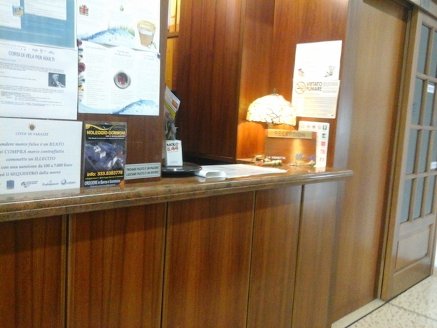 Imagen de los interiores del Hotel Residence La Vignetta. Foto 11