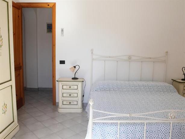 Imagen de la habitación del Hotel Residence La Villetta, Canneto. Foto 3