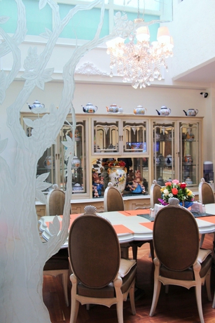 Imagen del bar/restaurante del Hotel Residence L´ Heritage Royal Colonial By Bluebay. Foto 3