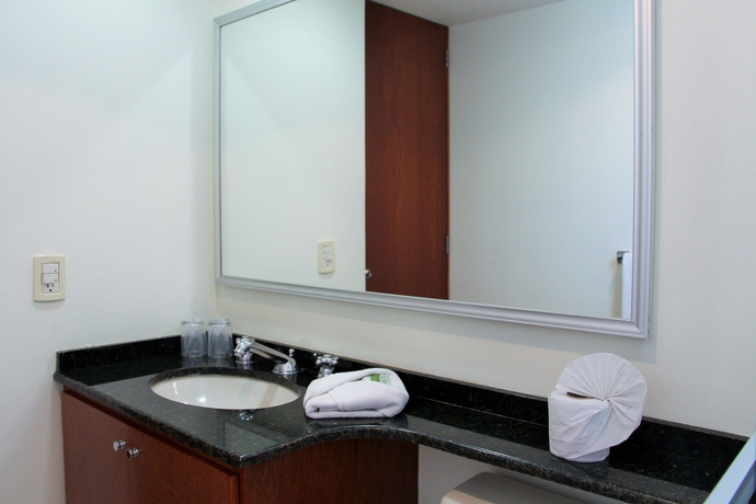 Imagen de la habitación del Hotel Residence L´ Heritage Tennyson By Bluebay. Foto 4