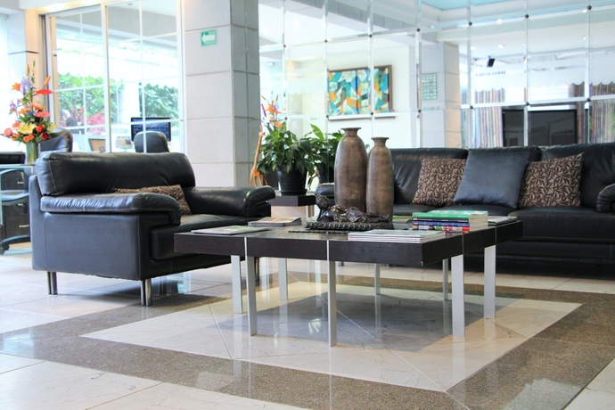 Imagen de los interiores del Hotel Residence L´ Heritage Tennyson By Bluebay. Foto 11