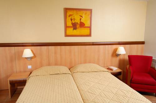 Imagen de la habitación del Hotel Residence Le Mediterran&eacute;e. Foto 13