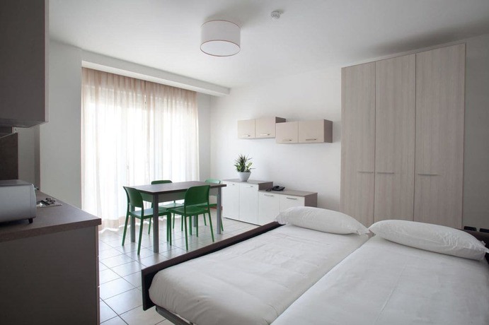 Imagen de la habitación del Hotel Residence Le Querce. Foto 4