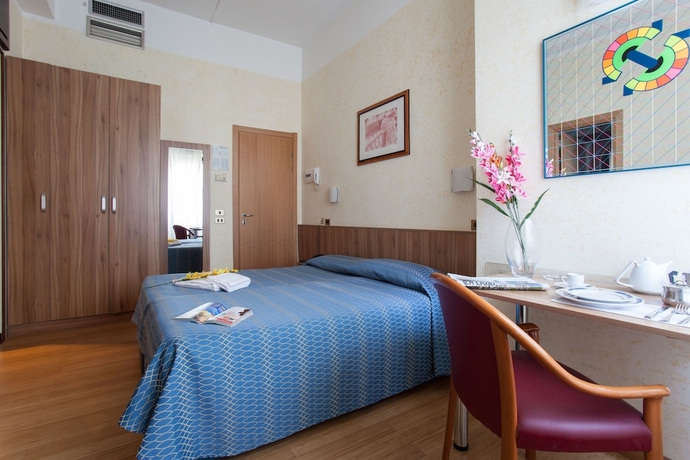 Imagen de la habitación del Hotel Residence Lepontina. Foto 4