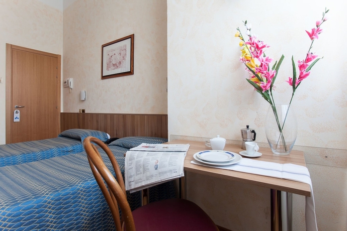 Imagen de la habitación del Hotel Residence Lepontina. Foto 10