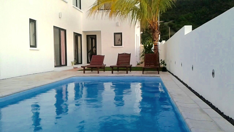 Imagen de la piscina del Hotel Residence Les Alizes. Foto 14