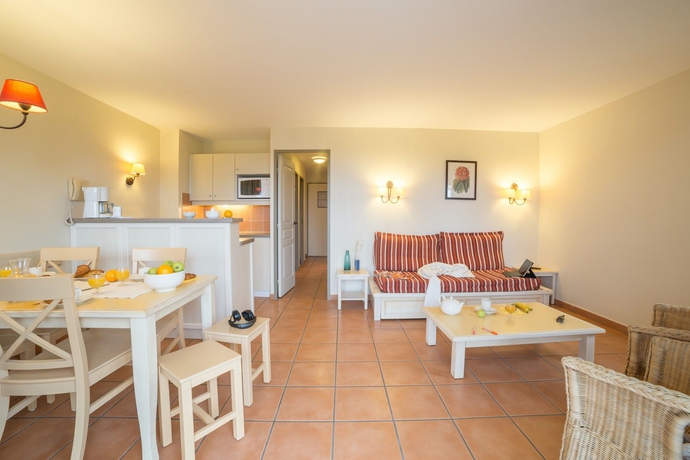 Imagen de los interiores del Hotel Residence Les Terrasses D'arcangues. Foto 13