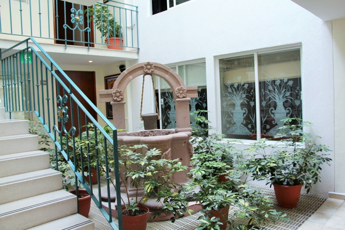 Imagen de los exteriores del Hotel Residence L'heritage Aristóteles 140 By Bluebay. Foto 9