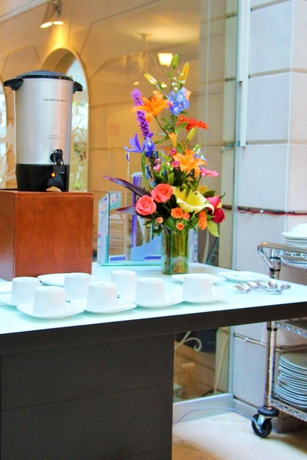 Imagen del bar/restaurante del Hotel Residence L'heritage Aristóteles 225 By Bluebay. Foto 2