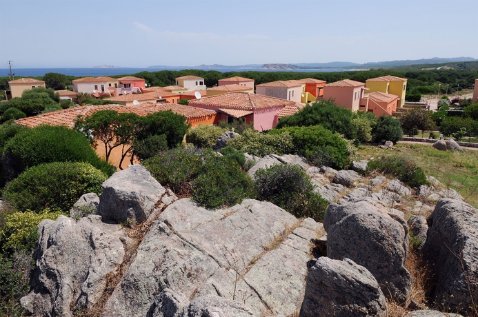 Imagen de los exteriores del Hotel Residence Lu Lamoni. Foto 6