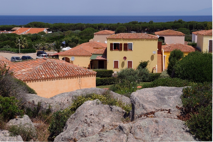 Imagen de los exteriores del Hotel Residence Lu Lamoni. Foto 7