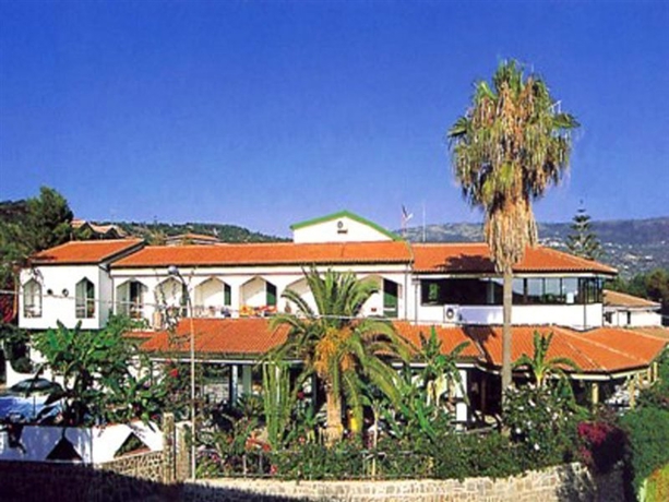 Imagen general del Hotel Residence Luzia By Marinella. Foto 2