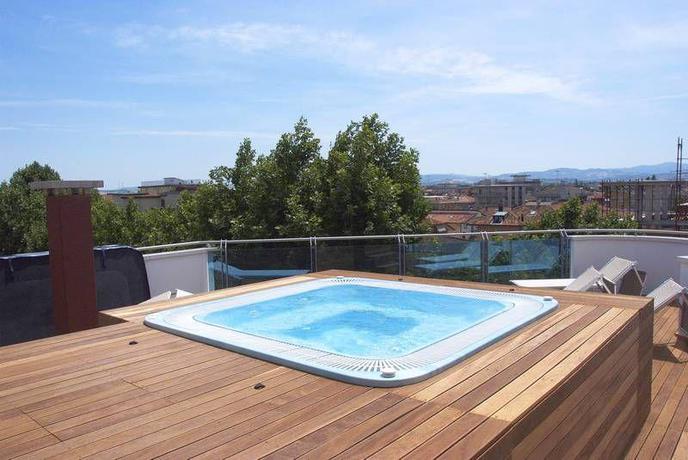Imagen de la piscina del Hotel Residence Marconi Mare. Foto 11
