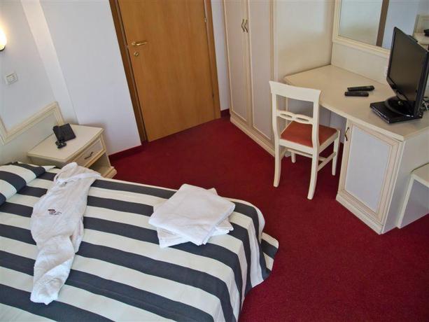 Imagen de la habitación del Hotel Residence Marconi Mare. Foto 8
