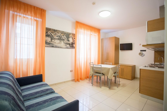 Imagen de la habitación del Hotel Residence Marzia. Foto 12