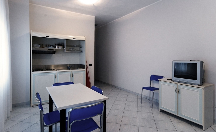 Imagen de la habitación del Hotel Residence Mediterraneo, Diano Marina. Foto 6