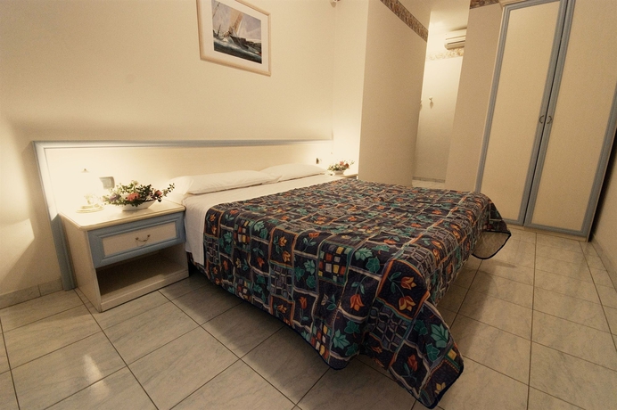 Imagen de la habitación del Hotel Residence Mediterraneo, Diano Marina. Foto 7