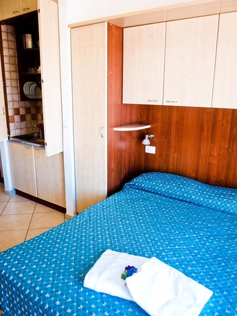 Imagen de la habitación del Hotel Residence Mediterraneo, Rimini. Foto 4