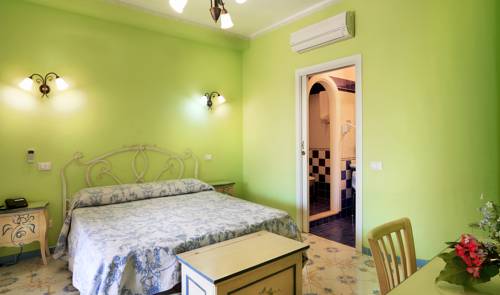 Imagen de la habitación del Hotel Residence Mendolita. Foto 2