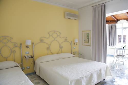 Imagen de la habitación del Hotel Residence Mendolita. Foto 5
