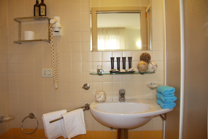 Imagen de la habitación del Hotel Residence Mimosa. Foto 5