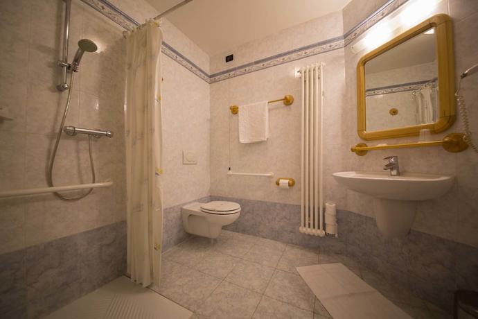 Imagen de la habitación del Hotel Residence Miralago, Pergine Valsugana. Foto 3