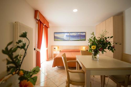 Imagen de la habitación del Hotel Residence Miralago, Pissol. Foto 15