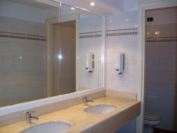 Imagen de los interiores del Hotel Residence Miramare, IMPERIA. Foto 9