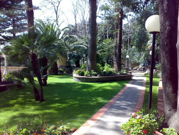 Imagen de los exteriores del Hotel Residence Miramare, IMPERIA. Foto 7