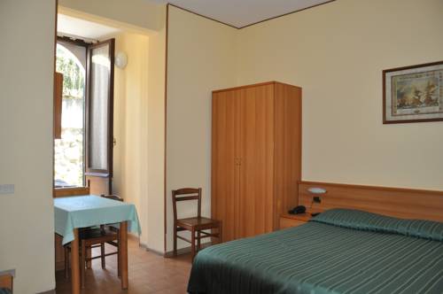 Imagen de la habitación del Hotel Residence Moneglia. Foto 16