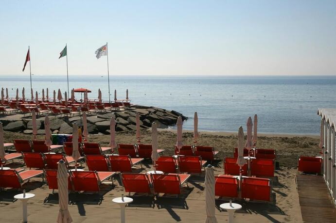 Imagen general del Hotel Residence Palm Beach. Foto 3