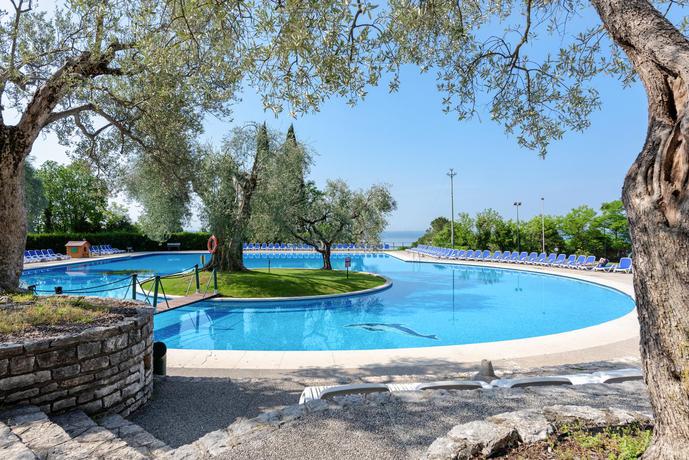 Imagen de la piscina del Hotel Residence Parco Del Garda. Foto 9