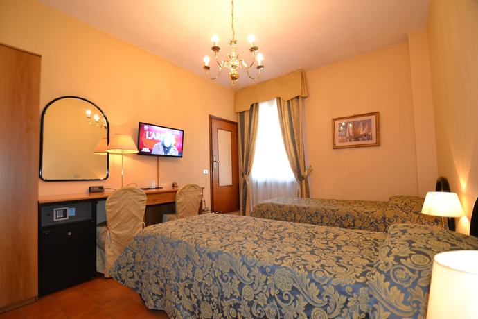 Imagen de la habitación del Hotel Residence, Parma. Foto 9