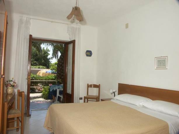 Imagen de la habitación del Hotel Residence Pensione Mena. Foto 7