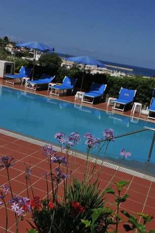Imagen de la piscina del Hotel Residence Pensione Mena. Foto 19