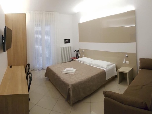 Imagen de la habitación del Hotel Residence Perla, Rimini. Foto 11