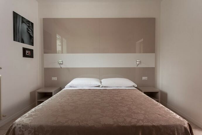 Imagen de la habitación del Hotel Residence Perla, Rimini. Foto 16
