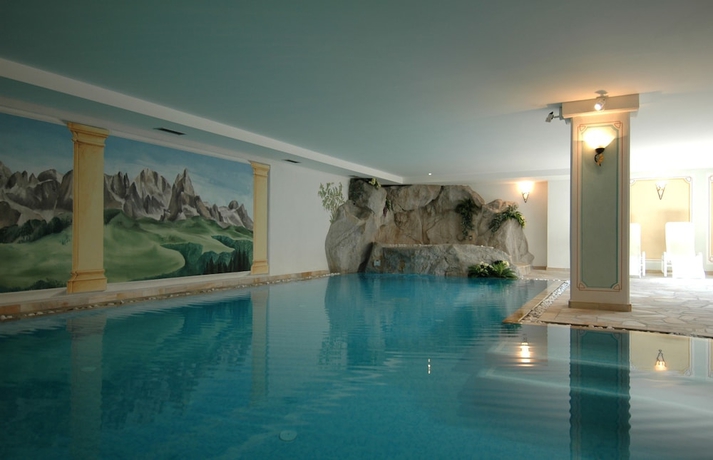 Imagen de la piscina del Hotel Residence Pez Gajard. Foto 19