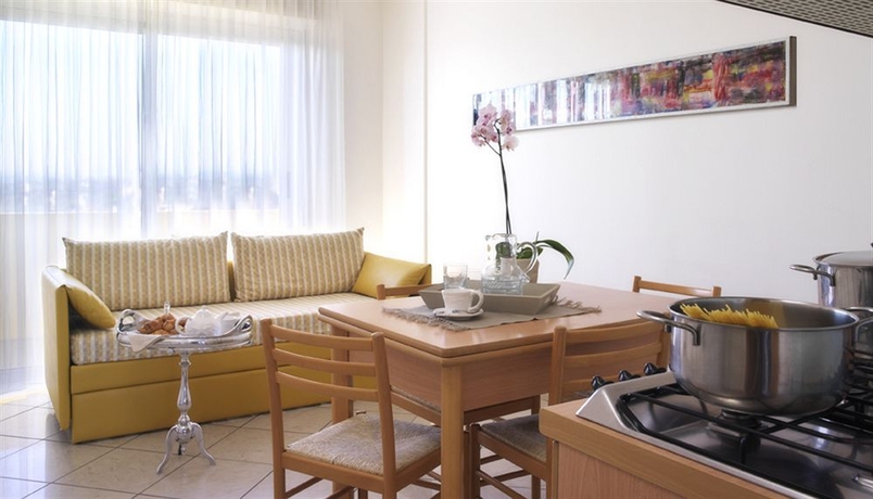 Imagen de los interiores del Hotel Residence Piccadilly. Foto 15