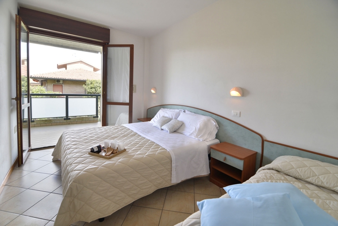 Imagen de la habitación del Hotel Residence Pineta Verde. Foto 5