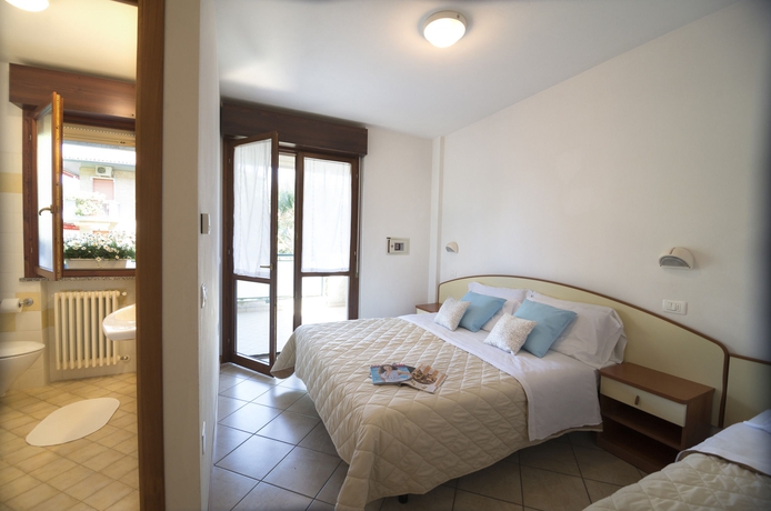 Imagen de la habitación del Hotel Residence Pineta Verde. Foto 8