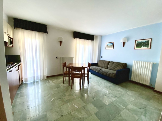 Imagen de la habitación del Hotel Residence Pizzo Scalino. Foto 3