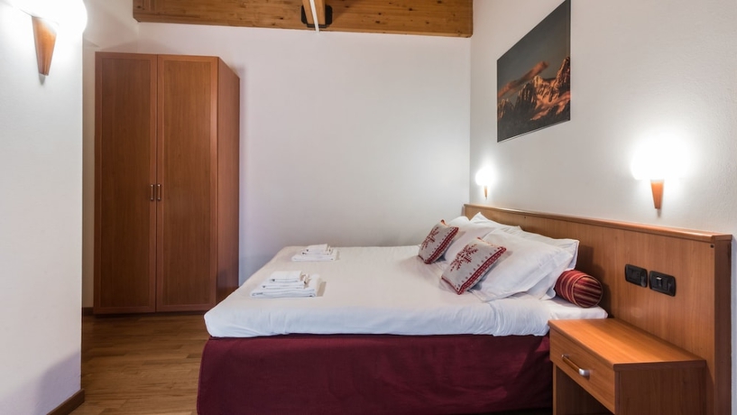 Imagen de la habitación del Hotel Residence Pizzo Scalino. Foto 10