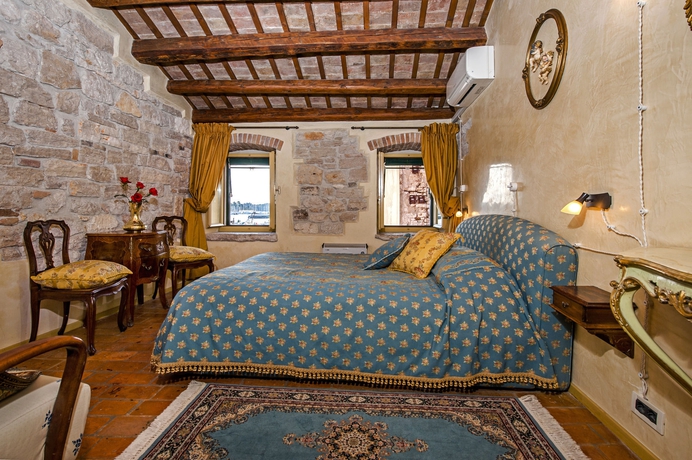 Imagen de la habitación del Hotel Residence Porta Antica. Foto 4