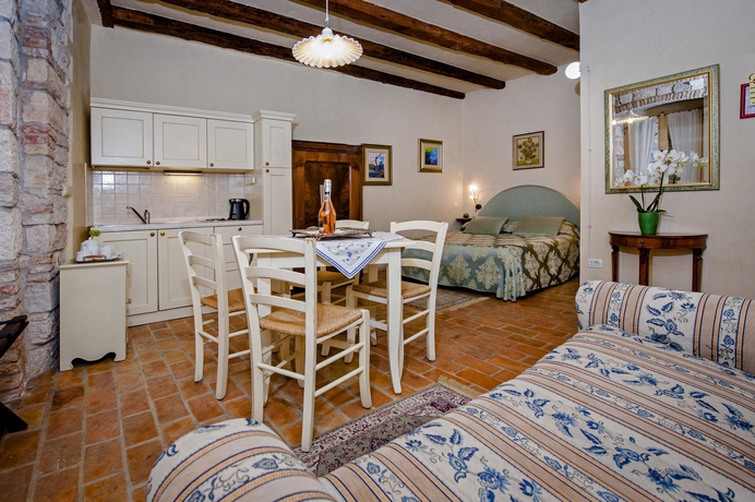 Imagen de la habitación del Hotel Residence Porta Antica. Foto 12